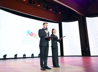 Leyla Əliyeva və Alena Əliyeva Uşaq İncəsənət Festivalının yekun mükafatlandırma mərasimində iştirak ediblər