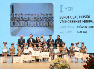 Leyla Əliyeva və Alena Əliyeva Uşaq İncəsənət Festivalının yekun mükafatlandırma mərasimində iştirak ediblər