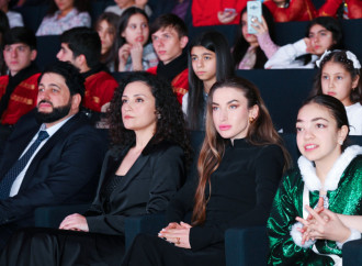 Leyla Əliyeva və Alena Əliyeva Uşaq İncəsənət Festivalının yekun mükafatlandırma mərasimində iştirak ediblər