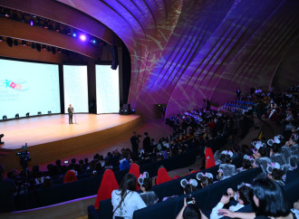 Leyla Əliyeva və Alena Əliyeva Uşaq İncəsənət Festivalının yekun mükafatlandırma mərasimində iştirak ediblər