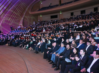 Leyla Əliyeva və Alena Əliyeva Uşaq İncəsənət Festivalının yekun mükafatlandırma mərasimində iştirak ediblər