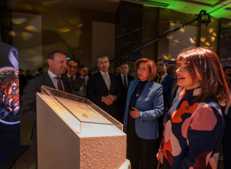 Nadir fauna növləri adlı yeni nəsil sikkə və xalça kolleksiyaları təqdim edilib