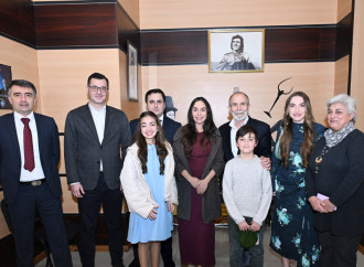 Heydər Əliyev Fondunun vitse-prezidenti Leyla Əliyeva və Alena Əliyeva Romeo və Cülyetta tamaşasını izləyiblər