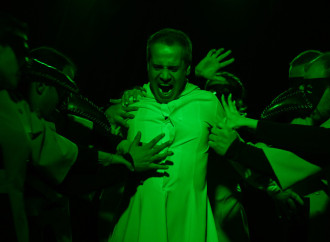 Heydər Əliyev Fondunun vitse-prezidenti Leyla Əliyeva və Alena Əliyeva Romeo və Cülyetta tamaşasını izləyiblər