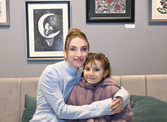 Bakı Media Mərkəzinin rəhbəri Arzu Əliyeva və Alena Əliyeva “Rənglərdə yaşanan 10 il” mövzusunda keçirilən sərgidə iştirak ediblər