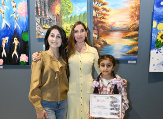 Bakı Media Mərkəzinin rəhbəri Arzu Əliyeva və Alena Əliyeva “Rənglərdə yaşanan 10 il” mövzusunda keçirilən sərgidə iştirak ediblər