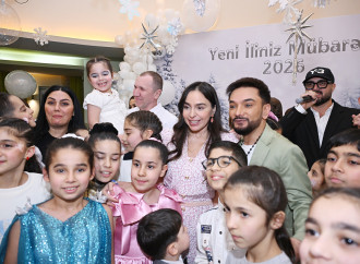 Heydər Əliyev Fondunun vitse-prezidenti Leyla Əliyeva, Bakı Media Mərkəzinin rəhbəri Arzu Əliyeva və Alena Əliyeva xüsusi qayğıya ehtiyacı olan uşaqlar üçün təşkil olunan bayram şənliyində iştirak ediblə