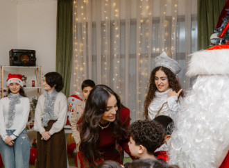 Heydər Əliyev Fondunun vitse-prezidenti Leyla Əliyeva və Bakı Media Mərkəzinin rəhbəri Arzu Əliyeva “Tut Əlimdən” Uşaqlar üçün Sosial Reabilitasiya Mərkəzində bayram tədbirində iştirak ediblər