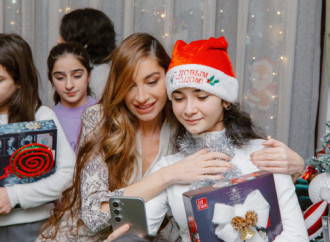 Heydər Əliyev Fondunun vitse-prezidenti Leyla Əliyeva və Bakı Media Mərkəzinin rəhbəri Arzu Əliyeva “Tut Əlimdən” Uşaqlar üçün Sosial Reabilitasiya Mərkəzində bayram tədbirində iştirak ediblər