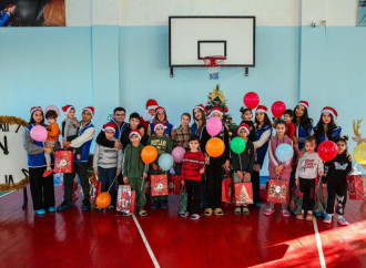 Heydər Əliyev Fondunun vitse-prezidenti Leyla Əliyevanın təşəbbüsü ilə uşaq sığınacaqlarında Yeni il şənliyi təşkil olunub