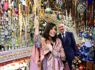 Heydər Əliyev Fondunun vitse-prezidenti Leyla Əliyeva Maskatda Oman Milli Muzeyində və Mutrah bazarında olub