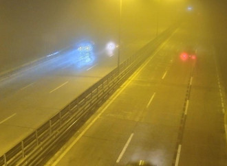 Duman səbəbindən bir sıra yollarda sürət həddi endirilib