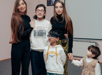 Arzu Əliyeva və Alena Əliyeva Həssas əhali qruplarından olan şəxslər üçün Sığınacaq və Sosial Reabilitasiya Müəssisəsini ziyarət ediblər