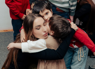 Arzu Əliyeva və Alena Əliyeva Həssas əhali qruplarından olan şəxslər üçün Sığınacaq və Sosial Reabilitasiya Müəssisəsini ziyarət ediblər