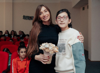 Arzu Əliyeva və Alena Əliyeva Həssas əhali qruplarından olan şəxslər üçün Sığınacaq və Sosial Reabilitasiya Müəssisəsini ziyarət ediblər