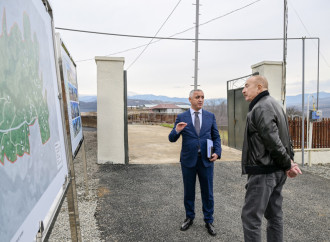 Prezident İlham Əliyev Ağdərə rayonunun Heyvalı kəndində görülmüş işlərlə tanış olub