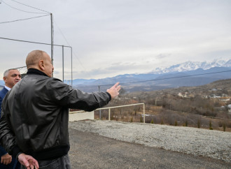 Prezident İlham Əliyev Ağdərə rayonunun Heyvalı kəndində görülmüş işlərlə tanış olub