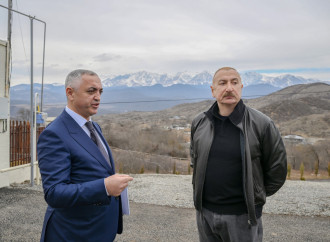 Prezident İlham Əliyev Ağdərə rayonunun Heyvalı kəndində görülmüş işlərlə tanış olub