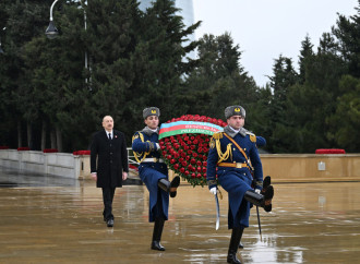 Prezident İlham Əliyev 20 Yanvar şəhidlərinin xatirəsini yad edib