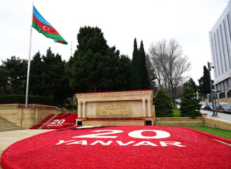 Mədəniyyət Nazirliyinin kollektivi 20 Yanvar şəhidlərinin xatirəsini yad edib