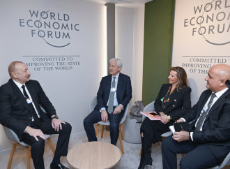 Prezident İlham Əliyev Davosda “J.P. Morgan” şirkətinin sədri və baş icraçı direktoru ilə görüşüb