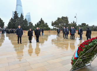 Dövlət və hökumət rəsmiləri Şəhidlər xiyabanını ziyarət ediblər