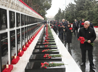 Dövlət və hökumət rəsmiləri Şəhidlər xiyabanını ziyarət ediblər