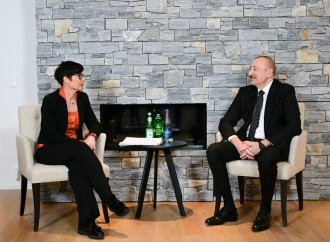 Prezident İlham Əliyev Davosda Avropa İttifaqının Genişlənmə üzrə komissarı Marta Kosla görüşüb