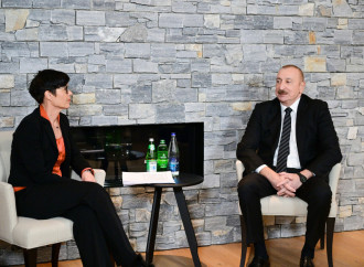 Prezident İlham Əliyev Davosda Avropa İttifaqının Genişlənmə üzrə komissarı Marta Kosla görüşüb