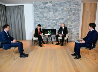 Prezident İlham Əliyev Davosda Avropa İttifaqının Genişlənmə üzrə komissarı Marta Kosla görüşüb