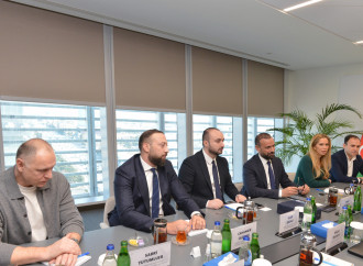 Dövlət Vergi Xidmətində Pərakəndə Geyim İdxalçıları Assosiasiyası ilə görüş keçirilib