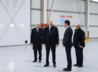 Prezident İlham Əliyev Sumqayıt Sənaye Parkında karton və qutu taralarının istehsalı müəssisəsinin açılışında iştirak edib