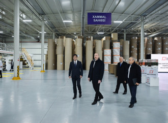 Prezident İlham Əliyev Sumqayıt Sənaye Parkında karton və qutu taralarının istehsalı müəssisəsinin açılışında iştirak edib