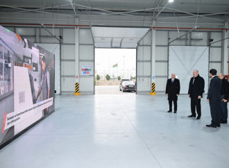 Prezident İlham Əliyev Sumqayıt Sənaye Parkında karton və qutu taralarının istehsalı müəssisəsinin açılışında iştirak edib