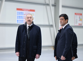 Prezident İlham Əliyev Sumqayıt Sənaye Parkında karton və qutu taralarının istehsalı müəssisəsinin açılışında iştirak edib