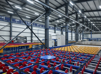 Prezident İlham Əliyev Sumqayıt Sənaye Parkında güzgü vərəqələrin istehsalı zavodunun açılışında iştirak edib