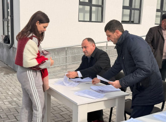 Cəbrayıl rayonunun Horovlu kəndinə çatan ailələrə evlərinin açarları təqdim edildi