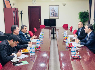 Azərbaycanın Türkmənistandakı səfiri Qismət Gözəlov Milli Əlyazmalar İnstitutunun direktoru ilə görüşüb