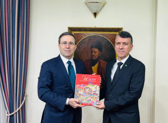 Azərbaycanın Türkmənistandakı səfiri Qismət Gözəlov Milli Əlyazmalar İnstitutunun direktoru ilə görüşüb