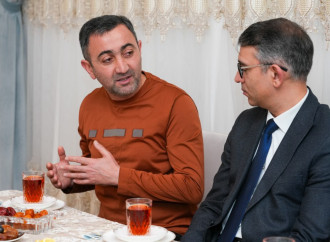 Komitə sədri Aİİ-də təhsil alan tələbənin evini ziyarət edib