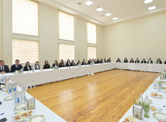 Elm və təhsil naziri Mingəçevirdə gənc müəllim və direktorlarla görüşüb