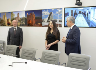 Heydər Əliyev Fondunun vitse-prezidenti Leyla Əliyeva BMT-nin Cenevrə ofisində “Azərbaycan otağı” ilə tanış olub