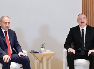 Prezident İlham Əliyevin Əbu-Dabidə Ermənistanın Baş naziri ilə geniş tərkibdə görüşü keçirilib