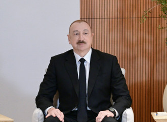 Prezident İlham Əliyevin Əbu-Dabidə Ermənistanın Baş naziri ilə geniş tərkibdə görüşü keçirilib