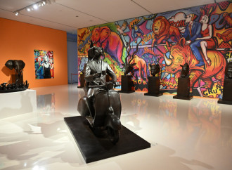 Heydər Əliyev Mərkəzində “Vəhşi təbiətin super qəhrəmanları” sərgisi açılıb