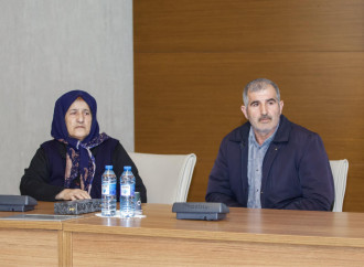 Nazirliyin Aparatının rəhbəri Fuad Musayev Ağdaş rayonunda vətəndaşları qəbul edib