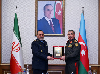 Zakir Həsənov iranlı həmkarı ilə hərbi əməkdaşlığın perspektivlərini müzakirə edib