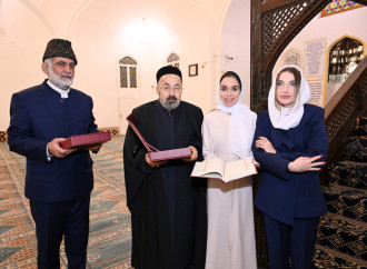 Heydər Əliyev Fondunun vitse-prezidenti Leyla Əliyeva və Alena Əliyeva Gəncədə Şah Abbas məscidini ziyarət ediblər