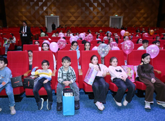 Heydər Əliyev Fondunun vitse-prezidenti Leyla Əliyeva və Alena Əliyeva Gəncə Dövlət Dram Teatrında “İsi və Piti” animasiya serialının premyerasında olublar