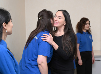 Heydər Əliyev Fondunun vitse-prezidenti Leyla Əliyeva və Alena Əliyeva Gəncə Autizm Mərkəzi ilə tanış olublar